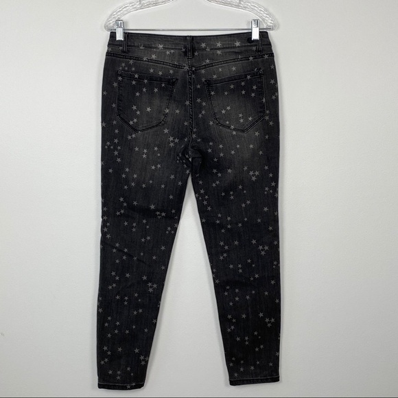 Kensie Grey Star Print Jeans - Picture 2 of 8